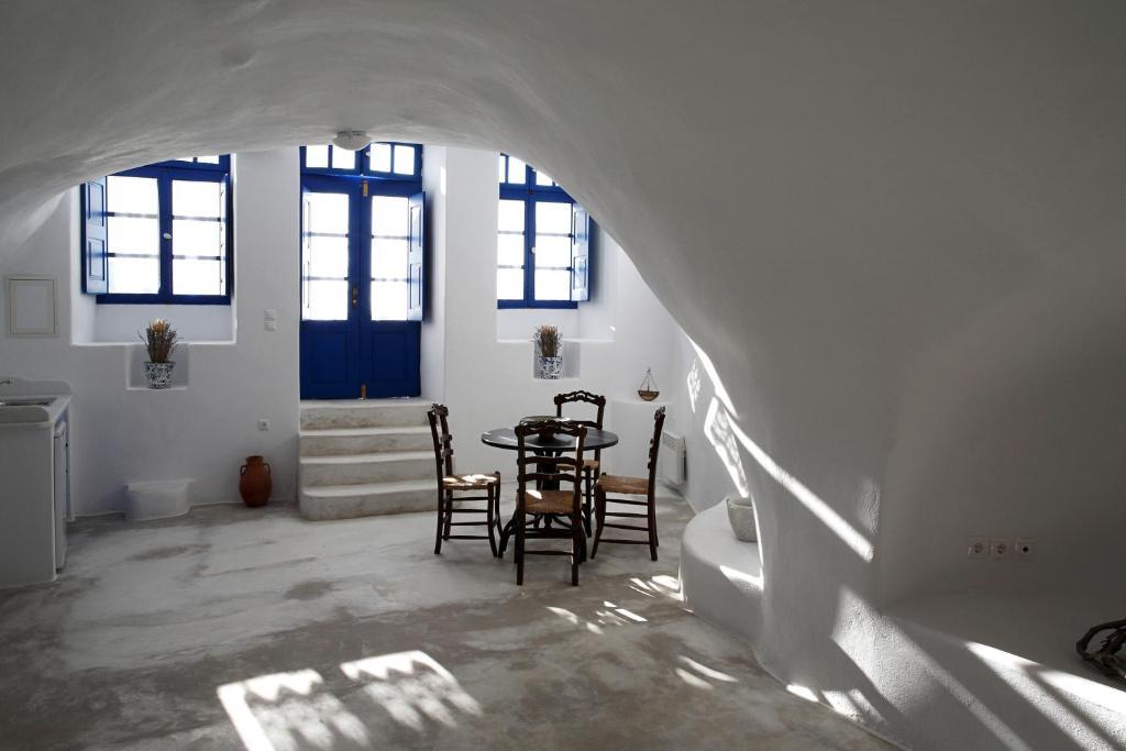 Aghios Artemios Traditional Houses Imerovigli  Room photo